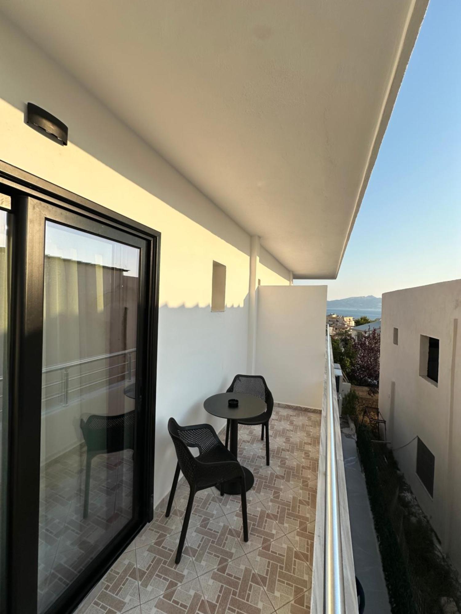 Io'S Apartments Sarandë Eksteriør bilde