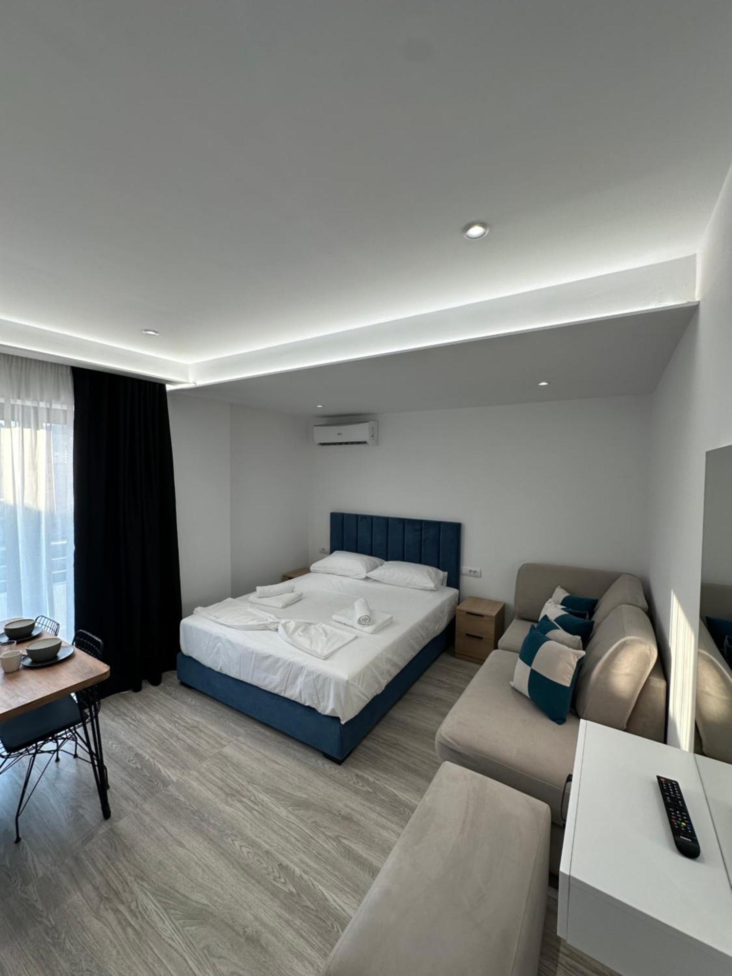 Io'S Apartments Sarandë Eksteriør bilde