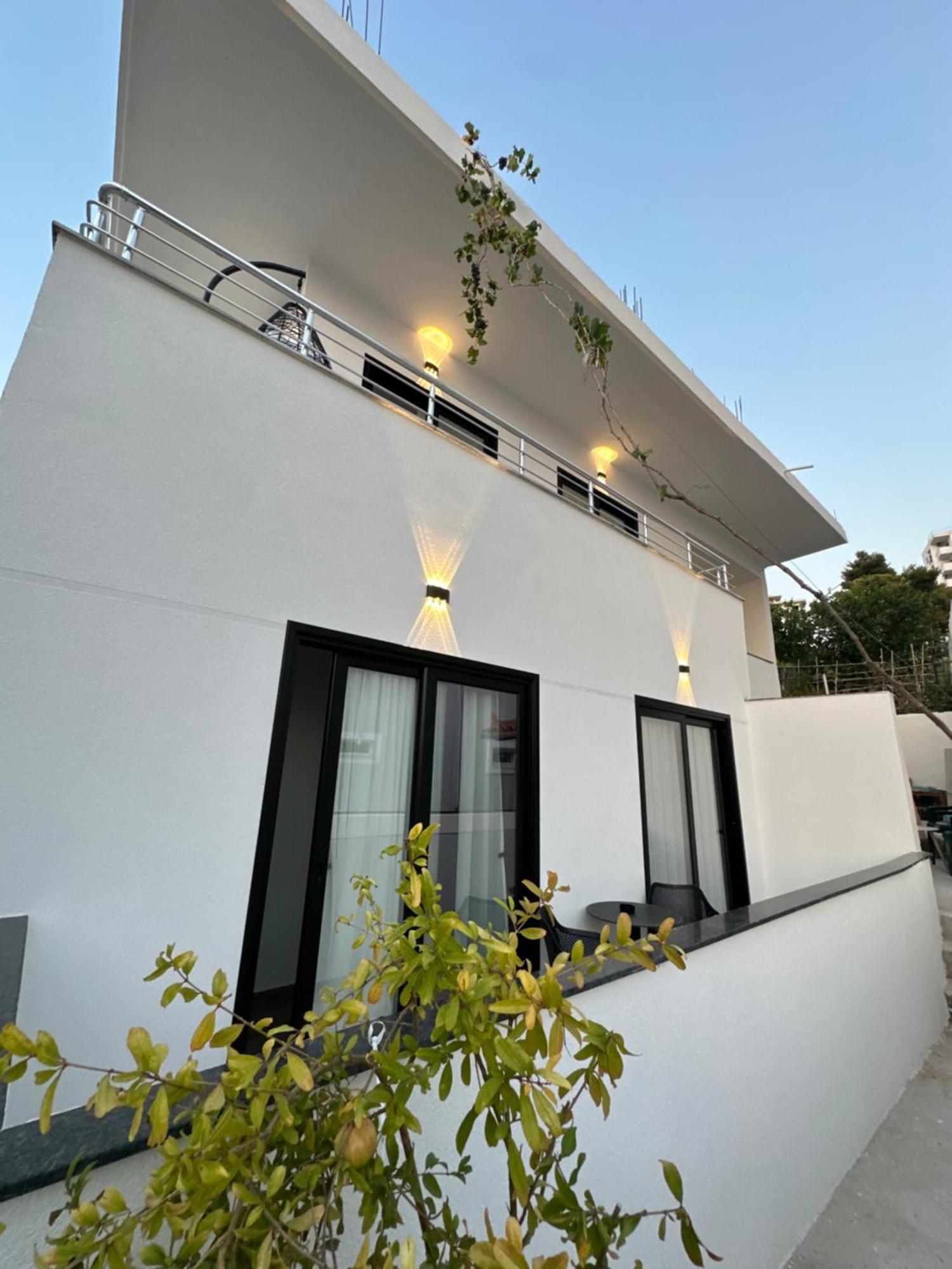 Io'S Apartments Sarandë Eksteriør bilde