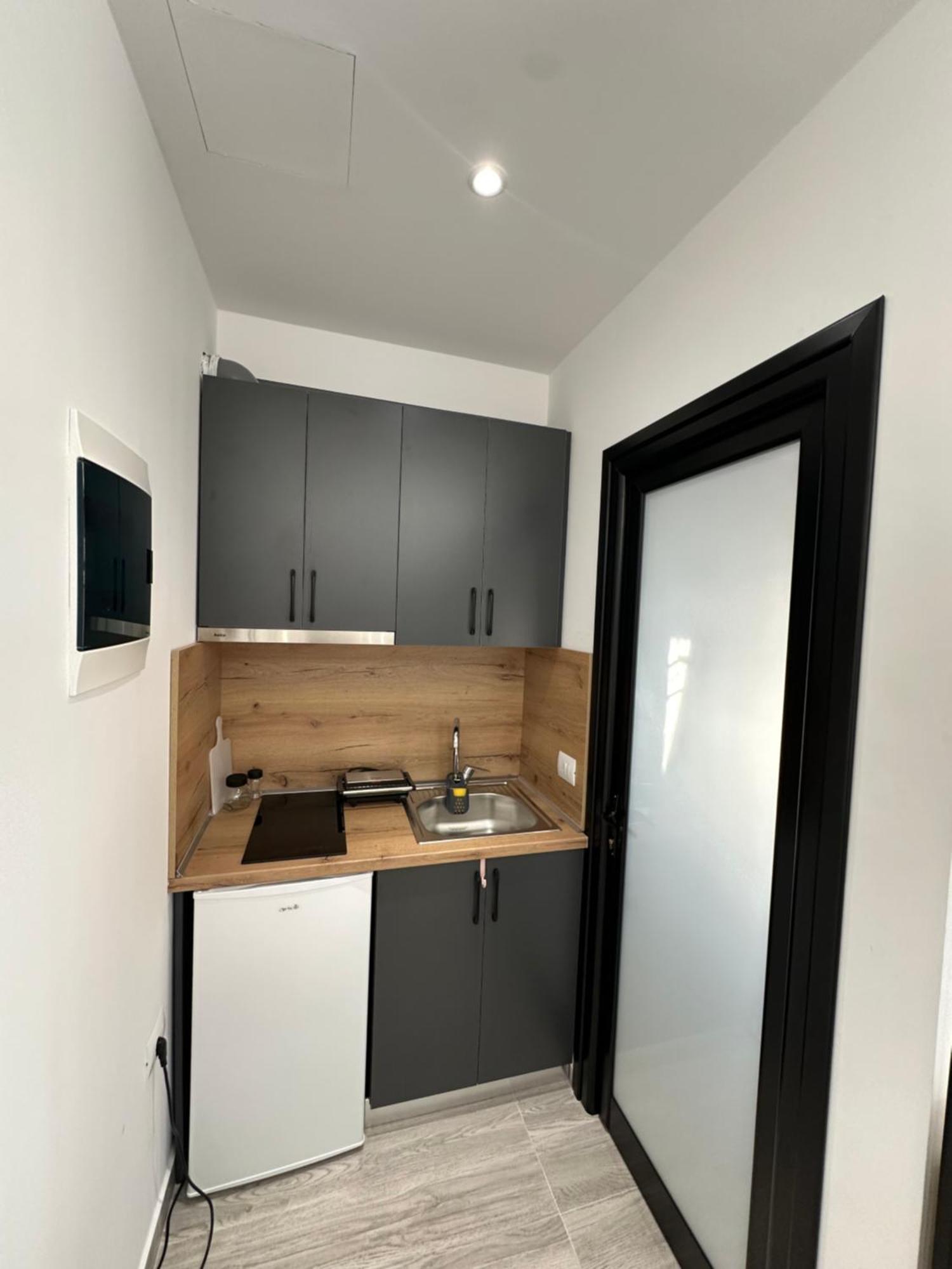 Io'S Apartments Sarandë Eksteriør bilde