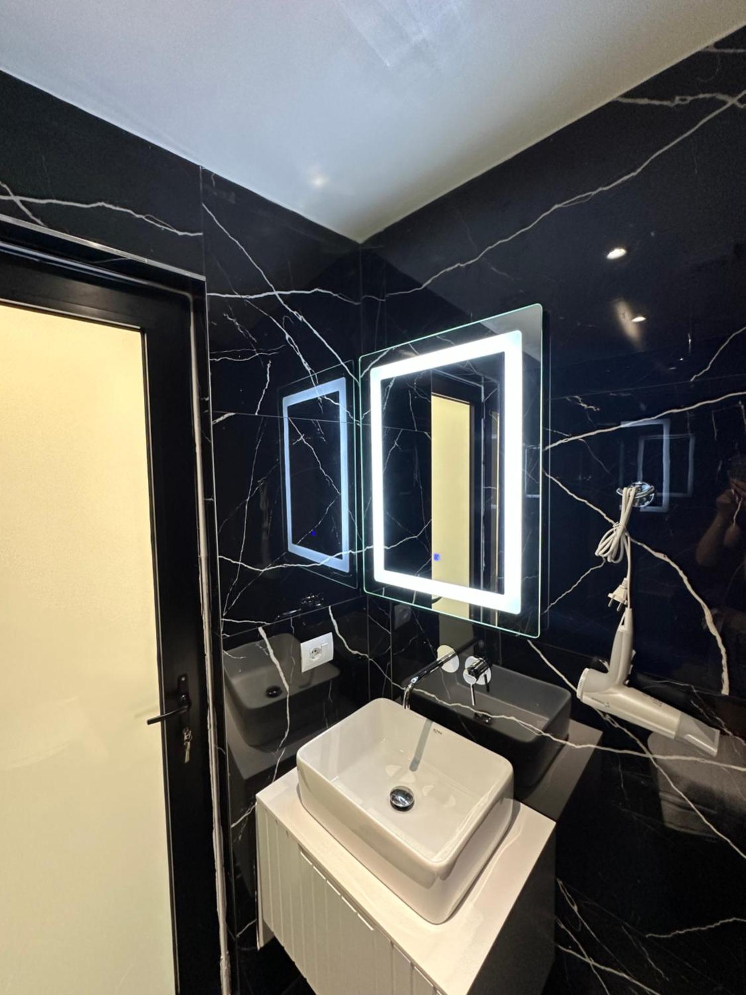 Io'S Apartments Sarandë Eksteriør bilde
