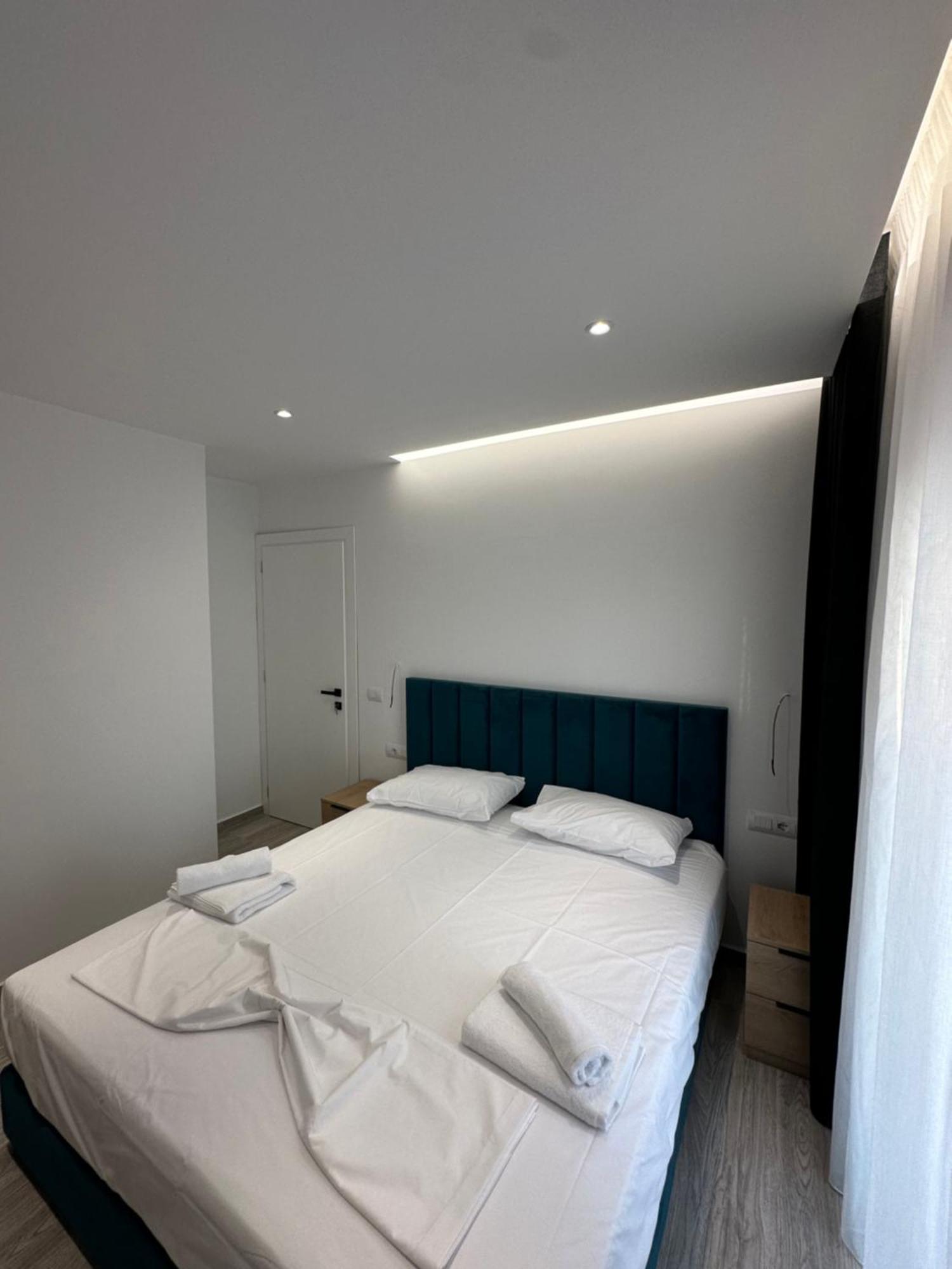 Io'S Apartments Sarandë Eksteriør bilde