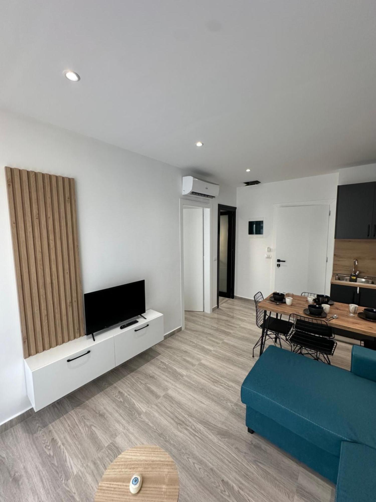 Io'S Apartments Sarandë Eksteriør bilde