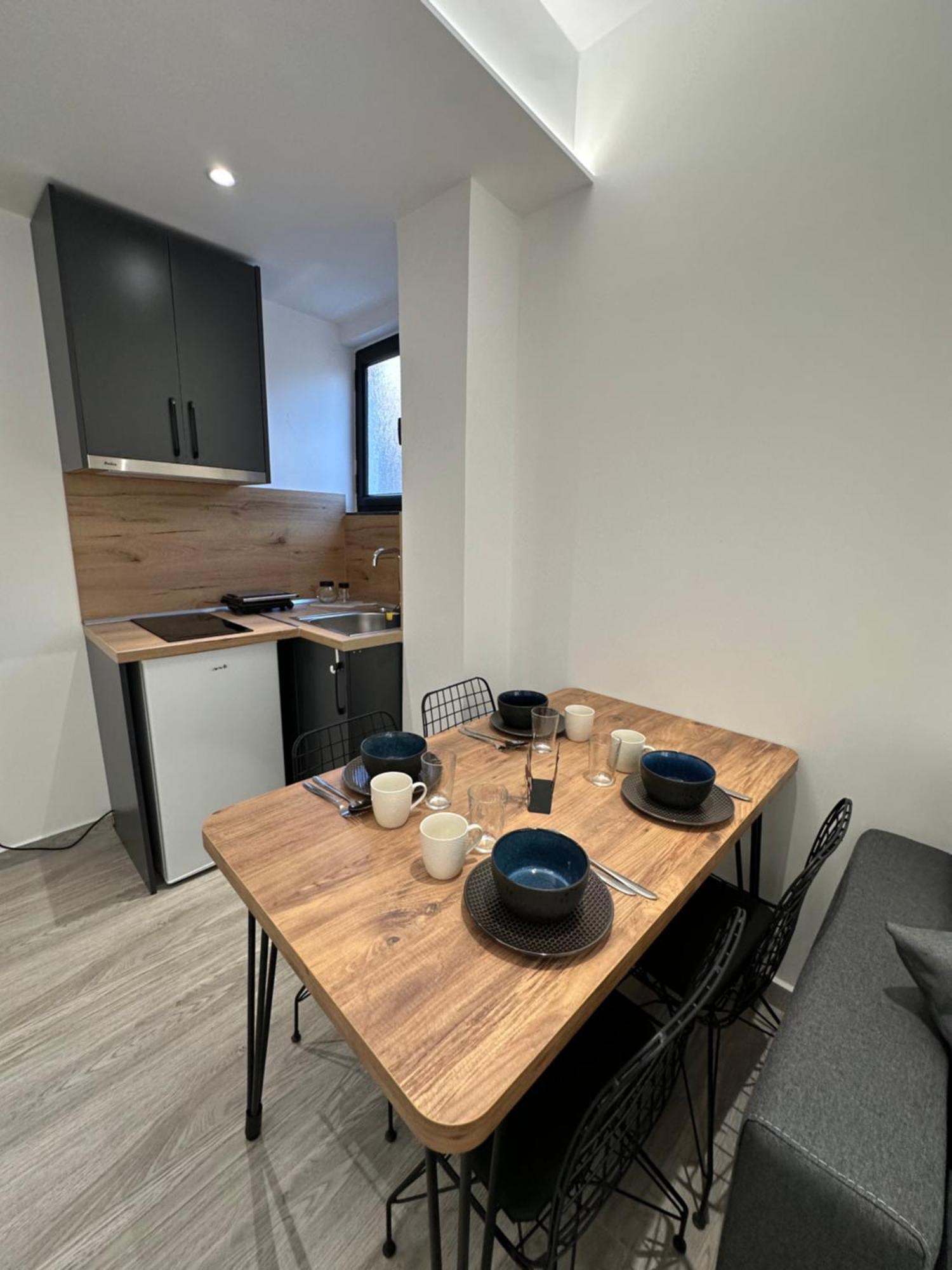 Io'S Apartments Sarandë Eksteriør bilde