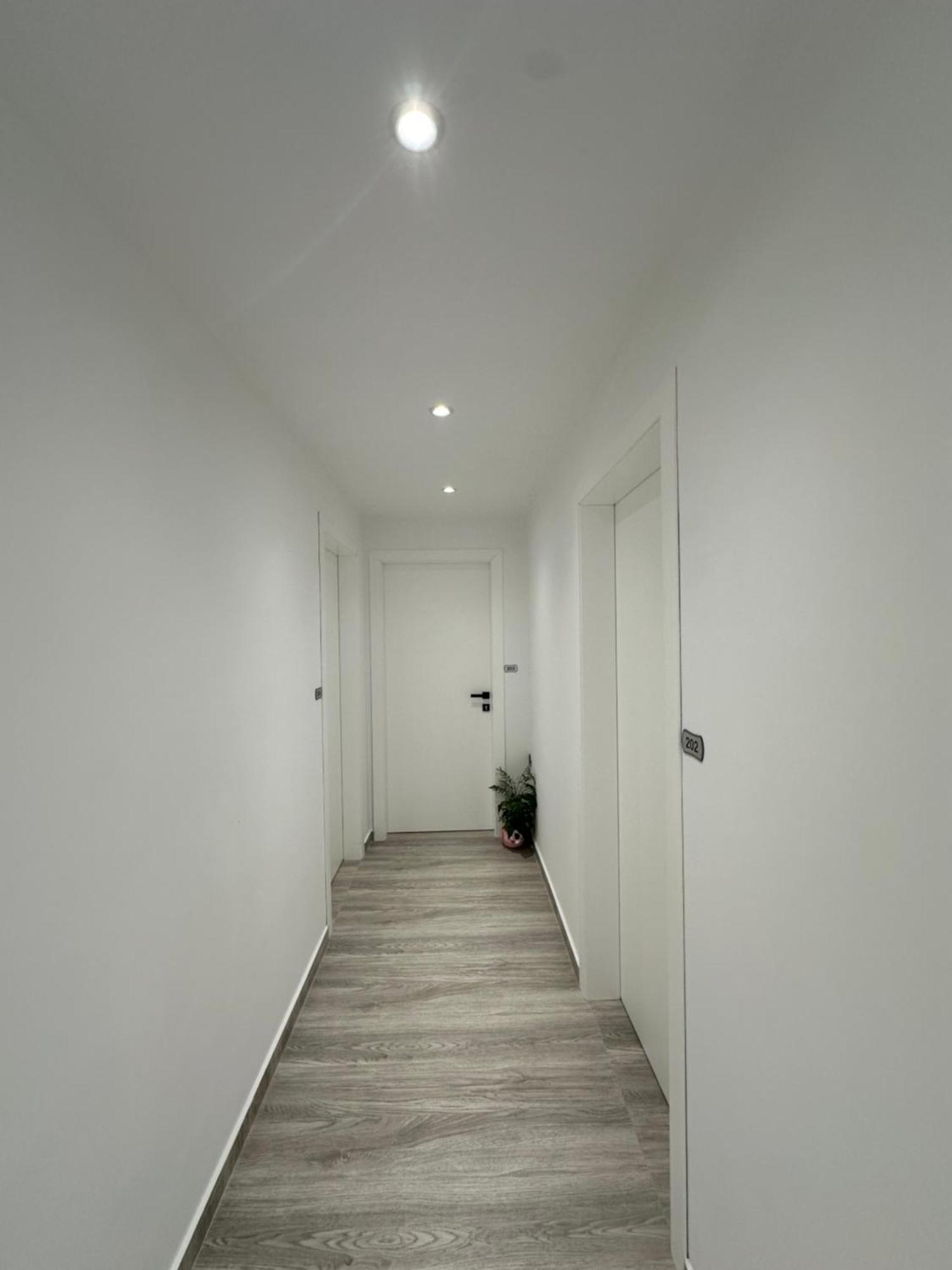 Io'S Apartments Sarandë Eksteriør bilde